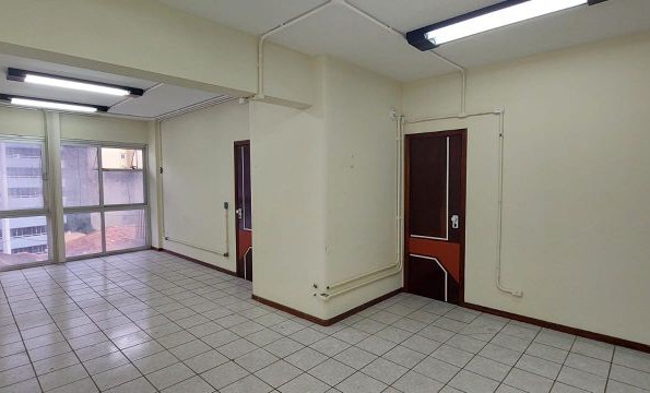 Sala para alugar, 838,81m² – Centro – Florianópolis.