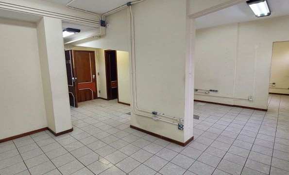 Sala para alugar, 838,81m² – Centro – Florianópolis.