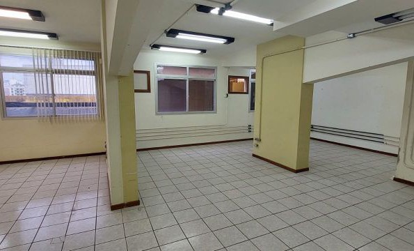 Sala para alugar, 838,81m² – Centro – Florianópolis.