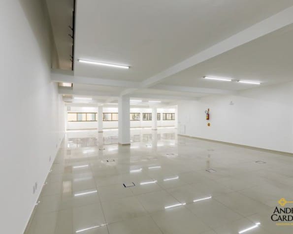 Prédio/Loja/Salas para alugar, 3.139,37m², 28 vagas de garagem – Centro – Florianópolis, SC.