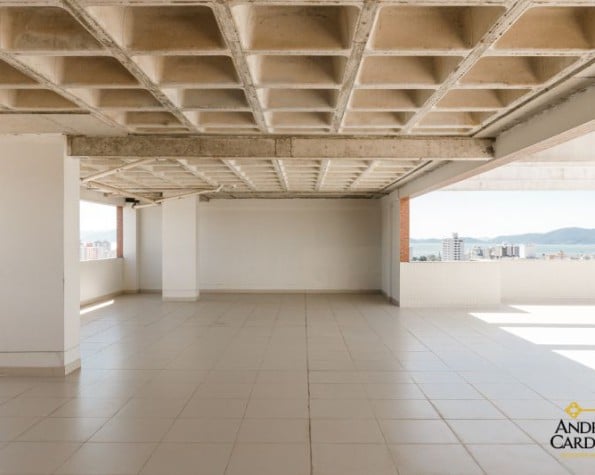 Sala para alugar, com 816.64m² – Barreiros, São José, SC.