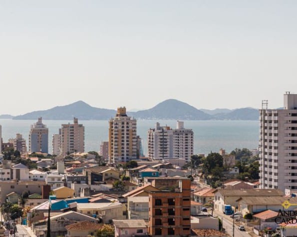 Sala para alugar, com 816.64m² – Barreiros, São José, SC.