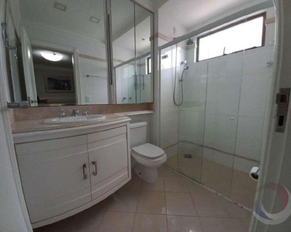 Apartamento/cobertura para alugar, 3 suítes , 4 garagens – Agronômica – Florianópolis, SC.