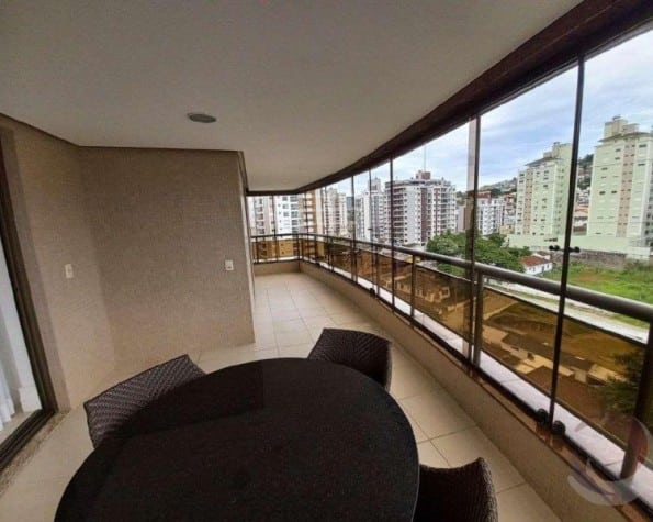 Apartamento/cobertura para alugar, 3 suítes , 4 garagens – Agronômica – Florianópolis, SC.