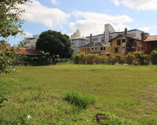 Terreno para alugar, 450,00m² – Jurerê – Florianópolis.