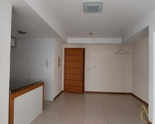 Apartamento para alugar, com 83,45m², 2 suítes – Abraão – Florianópolis, SC.