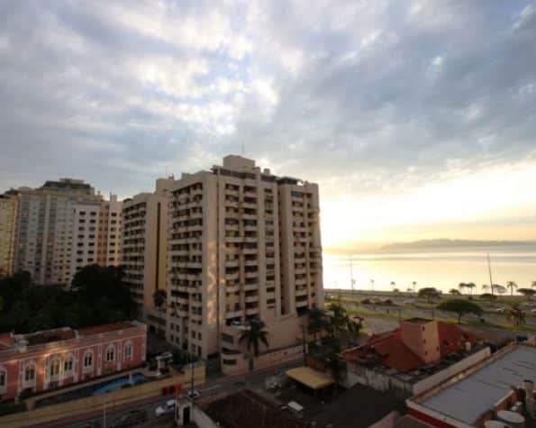 Apartamento à venda, 3 suítes, 3 vagas de garagem – Agronômica – Florianópolis, SC.