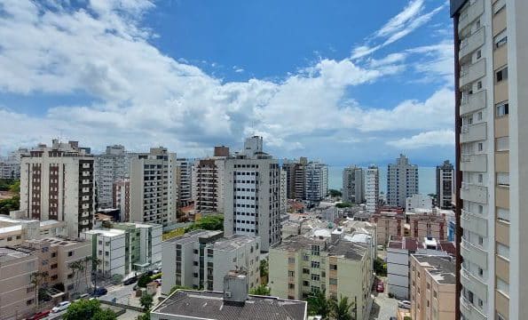 Apartamento à venda, 2 suítes, 2 vagas de garagem – Centro – Florianópolis, SC.