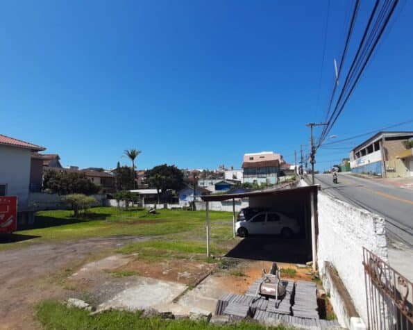 Terreno à venda com 900m² – Jardim Atlântico, Florianópolis, SC.