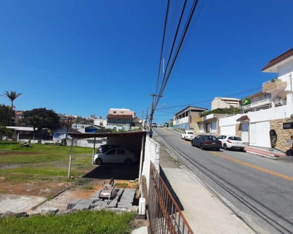 Terreno à venda com 900m² – Jardim Atlântico, Florianópolis, SC.