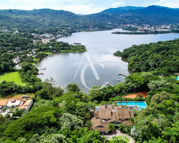 Terreno à venda – Lagoa da Conceição – Florianópolis, SC.