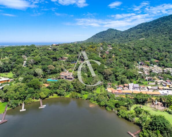 Terreno à venda – Lagoa da Conceição – Florianópolis, SC.