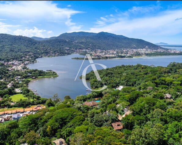 Terreno à venda – Lagoa da Conceição – Florianópolis, SC.