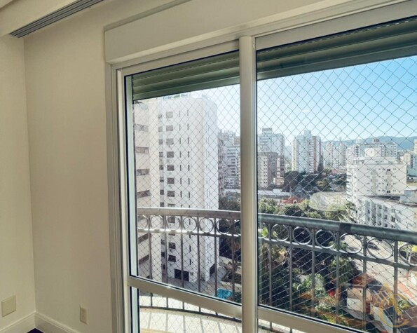 Apartamento para alugar, 4 suítes e vista para o mar – Agronômica – Florianópolis.