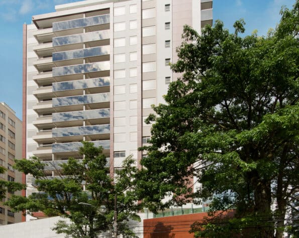 Apartamento para alugar – semimobiliado – 2 suítes  – Centro – Florianópolis, SC.