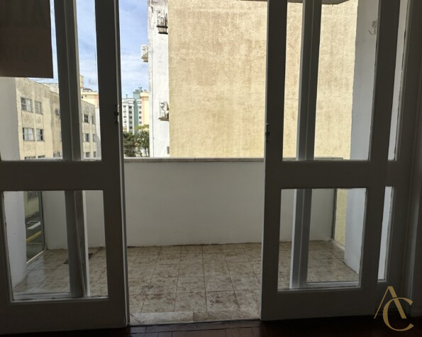 Apartamento para alugar, 2 quartos – Coqueiros – Florianópolis, SC.