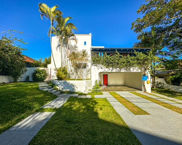 Casa residencial para locação – Lagoa da Conceição – Florianópolis/SC.