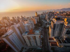 Vista aérea do Bairro Centro em Florianópolis