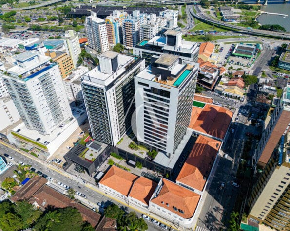 Apartamento à venda, 2 quartos sendo 1 suíte – Centro – Florianópolis, SC.