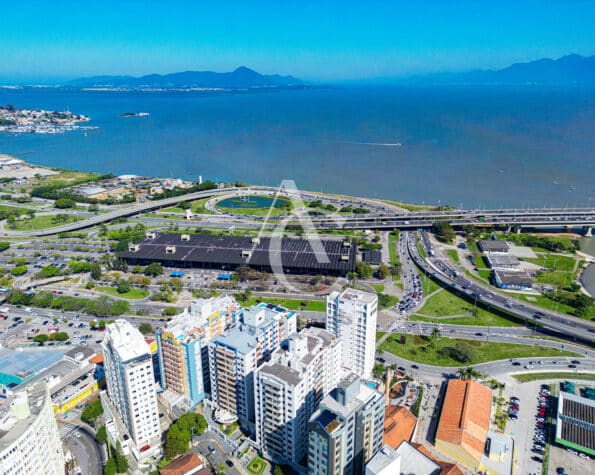 Apartamento à venda, 2 quartos sendo 1 suíte – Centro – Florianópolis, SC.