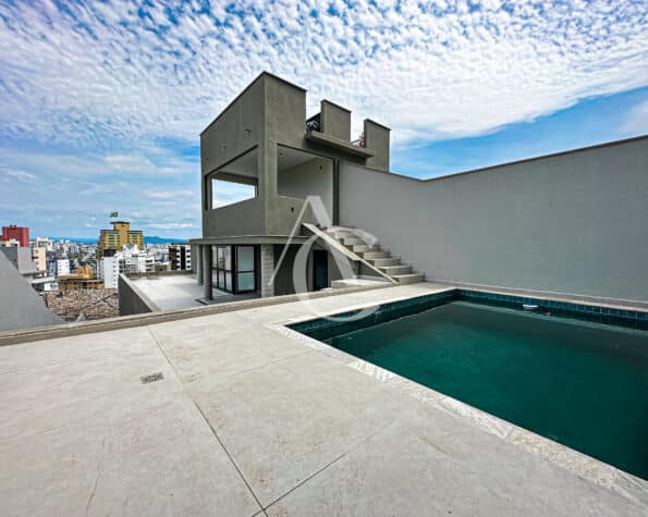 Casa à venda, 3 suítes, piscina, vista mar  – Centro – Florianópolis, SC.