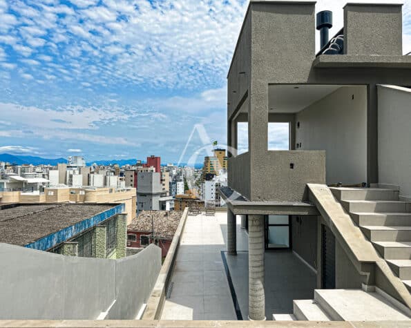 Casa à venda, 3 suítes, piscina, vista mar  – Centro – Florianópolis, SC.