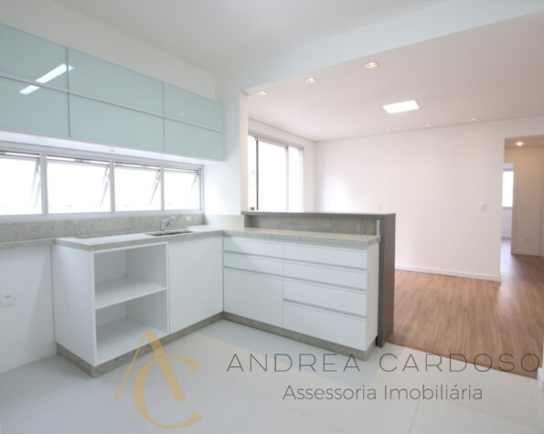 Apartamento para locação, 03 quartos sendo 01 suíte – Centro – Florianópolis.