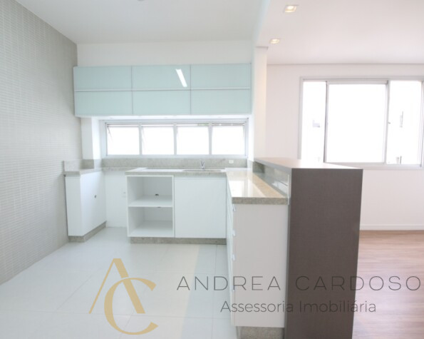 Apartamento para locação, 03 quartos sendo 01 suíte – Centro – Florianópolis.