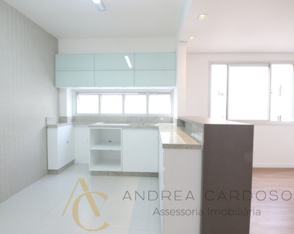 Apartamento para locação, 03 quartos sendo 01 suíte – Centro – Florianópolis.