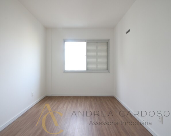 Apartamento para locação, 03 quartos sendo 01 suíte – Centro – Florianópolis.