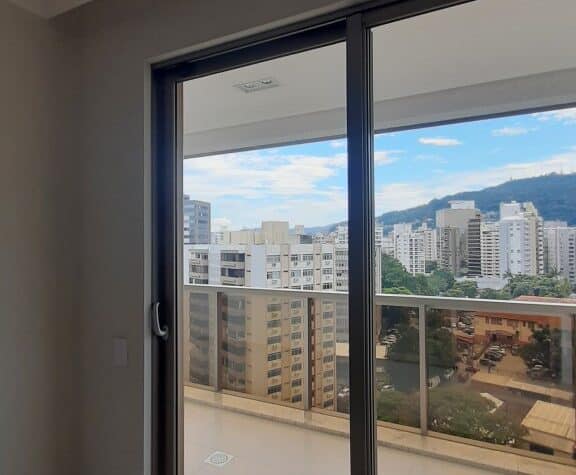 Apartamento para alugar, 2 suítes, Centro, Florianópolis, SC.