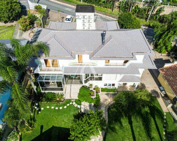 Linda Casa a venda, Cacupé, Florianópolis, SC.