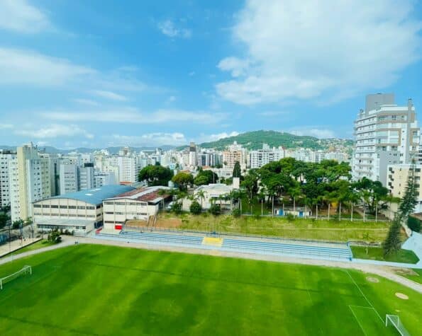 Apartamento para alugar – 2 suítes – Centro – Florianópolis, SC.