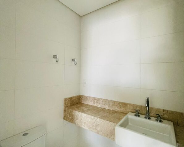 Apartamento para alugar – 2 suítes – Centro – Florianópolis, SC.