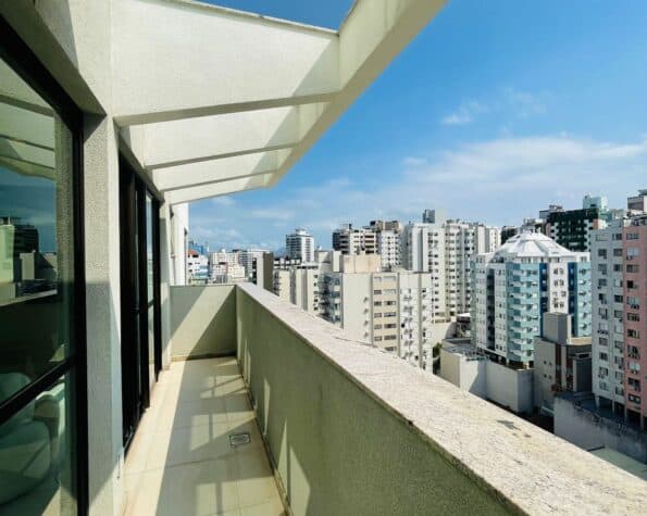 Apartamento para alugar – 2 suítes – Centro – Florianópolis, SC.