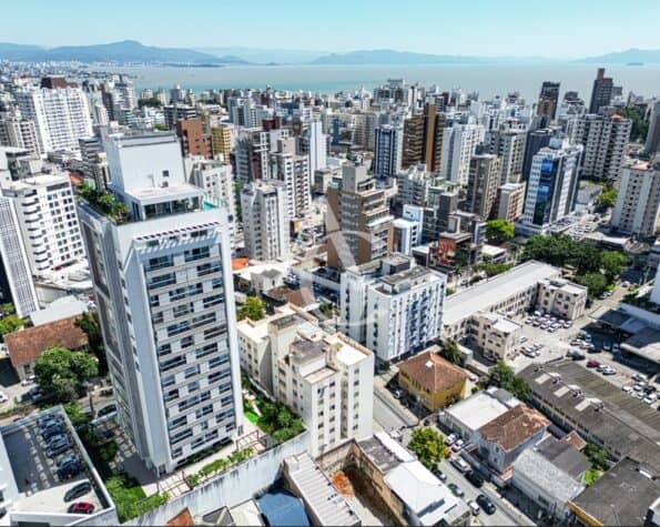 Apartamento à venda – 2 suítes- Centro – Florianópolis, SC.