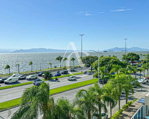 Apartamento frente mar à venda  – Agronômica, Florianópolis, SC.