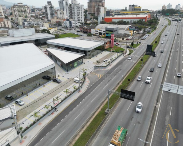 Loja para alugar Br-101, Floresta, São José, SC.