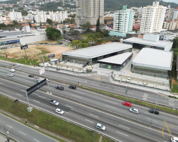 Loja para alugar Br-101, Floresta, São José, SC.