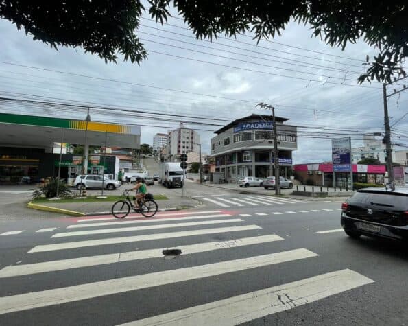 Prédio para locação, Pantanal, Florianópolis, SC.