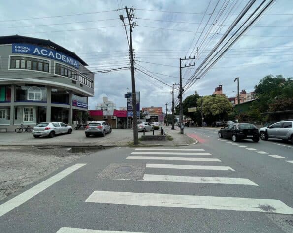 Prédio para locação, Pantanal, Florianópolis, SC.