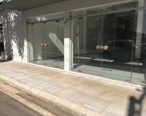 Loja para locação – Vitrine para rua – Estreito – Florianópolis, SC.