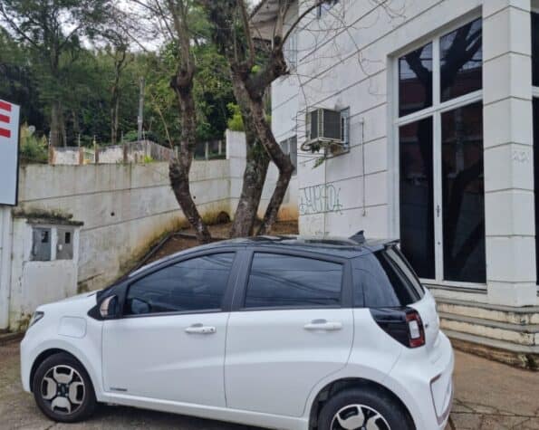 Prédio comercial para locação, com estacionamento, Corrego Grande, Florianópolis, SC