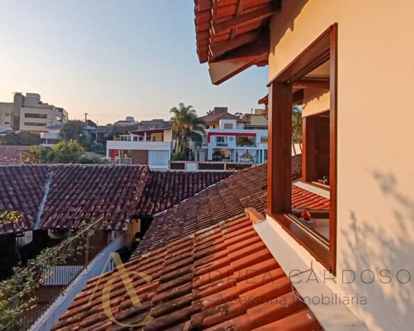 Casa à venda com piscina, espaço gourmet e pomar – Centro, Florianópolis/ SC.