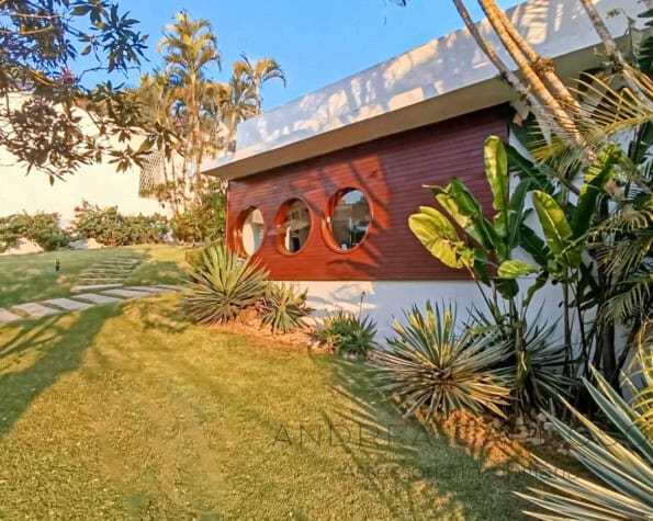 Casa à venda com piscina, espaço gourmet e pomar – Centro, Florianópolis/ SC.