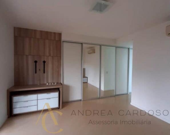 Apartamento à venda, 3 suítes, 3 vagas de garagem – Agronômica – Florianópolis, SC.