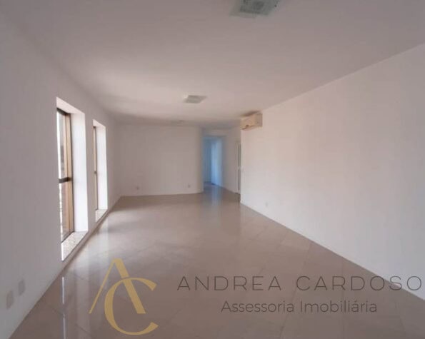 Apartamento à venda, 3 suítes, 3 vagas de garagem – Agronômica – Florianópolis, SC.