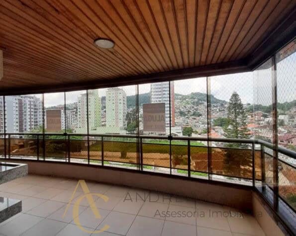 Apartamento à venda, 3 suítes, 3 vagas de garagem – Agronômica – Florianópolis, SC.