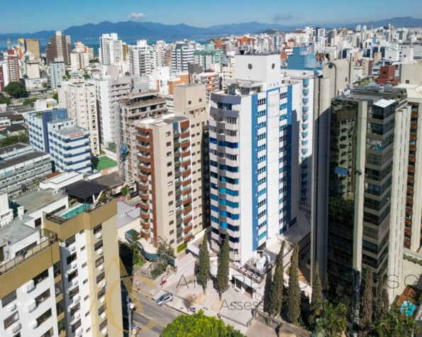 Clínica médica com estrutura completa para locação, Centro, Florianópolis/SC.