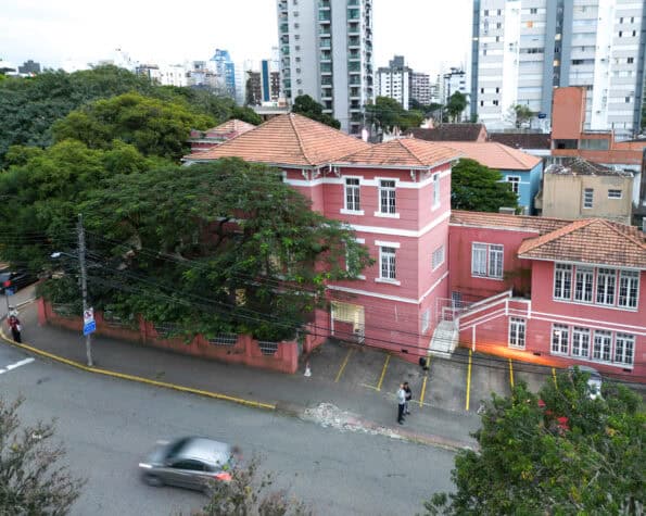 Casa comercial para alugar – 631m² – Centro – Florianópolis/SC.